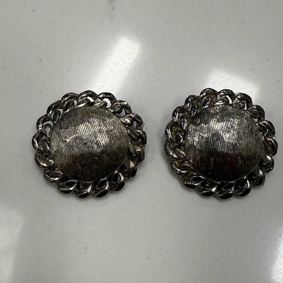 Other Jewelry - Vintage Silver Round‎ Clip-On Earrings